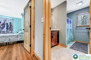 1055 Sugar Hollow Rd, Chestnuthill Twp, PA 18353 - Photo 36