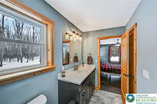 1055 Sugar Hollow Rd, Chestnuthill Twp, PA 18353 - Photo 34