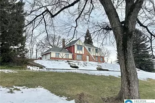 506 Longacre Dr, Lehigh Township, PA 18035 - Photo 2