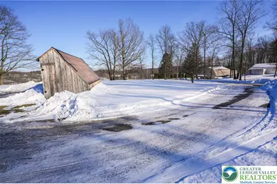 8600 Delong Drive, Heidelberg Twp, PA 18080 - Photo 8