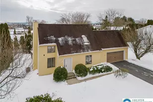 3560 Moravian Ct, Bethlehem Township, PA 18020 - Photo 2