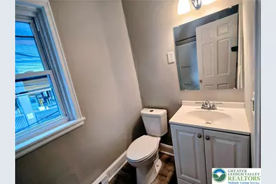 42 N 8th Street #2R, Allentown, PA 18102 - Photo 6