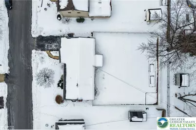 2227 W Woodlawn Street, South Whitehall Twp, PA 18104 - Photo 44