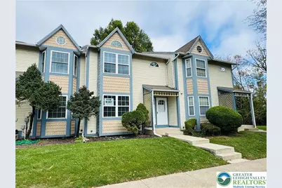 102 Quaker Drive, Bethlehem Township, PA 18020 - Photo 2