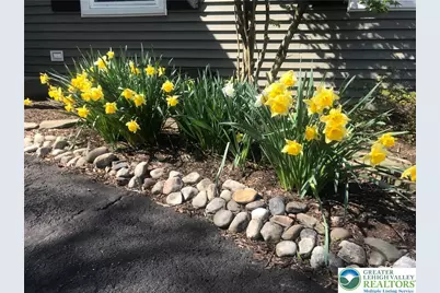 1177 Clearview Circle, Lower Macungie Township, PA 18103 - Photo 2