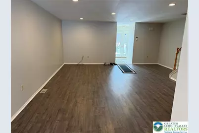 1600 Greystone Circle, Lower Macungie, PA 18011 - Photo 4