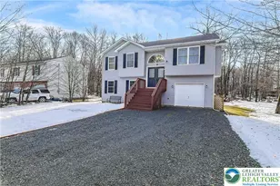 3305 Woodland Dr, Tobyhanna, PA 18466 - Photo 2