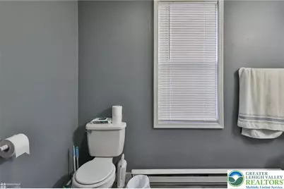 38 W Central Avenue, Bangor Boro, PA 18013 - Photo 16