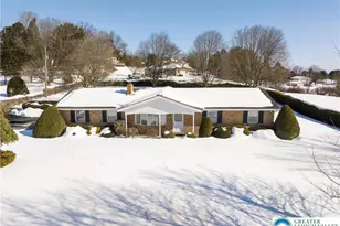 322 Walnut Dr, Lehigh Township, PA 18067 - Photo 2