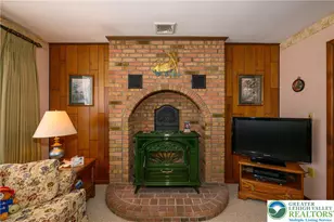 322 Walnut Dr, Lehigh Township, PA 18067 - Photo 10