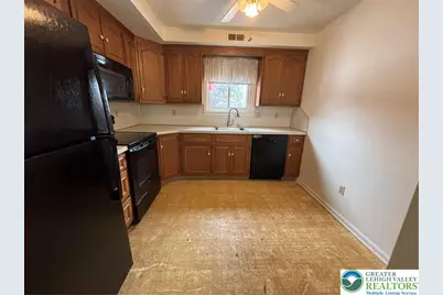 4501 Hedgerow Drive # 4, Lower Macungie, PA 18103 - Photo 6