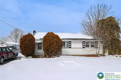 916 Race Street, Catasauqua, PA 18032 - Photo 1