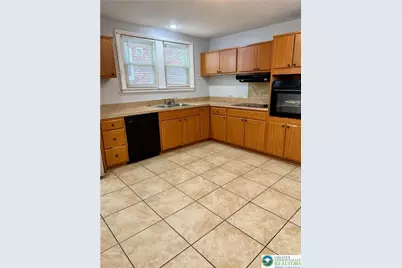811 S 10th Street, Allentown City, PA 18103 - Photo 2