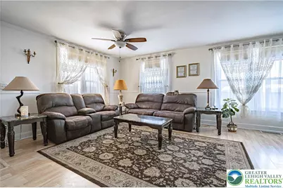 622 Scholl Avenue, Salisbury Township, PA 18015 - Photo 4