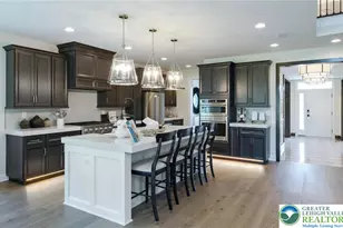 5401 Red Oak Dr, Upper Saucon Township, PA 18049 - Photo 10