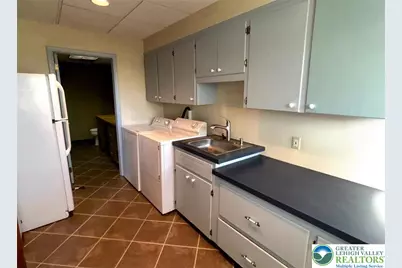 407 E Plainfield Avenue, Pen Argyl Boro, PA 18072 - Photo 6