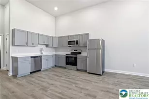 109 S Centre St, Pottsville, PA 17901 - Photo 4