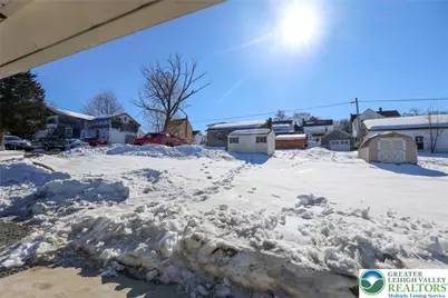 445 W Central Avenue, East Bangor Boro, PA 18013 - Photo 20