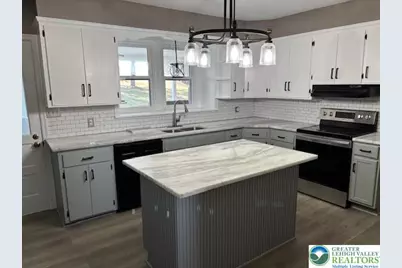 321 Keystone Drive, Lower Nazareth Twp, PA 18064 - Photo 4