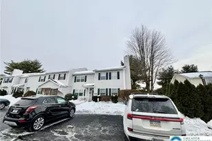 502 Briarwood Dr, Bethlehem Township, PA 18020 - Photo 2