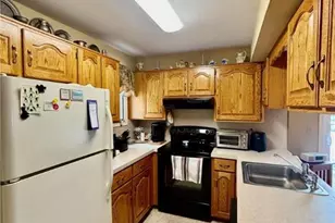 502 Briarwood Dr, Bethlehem Township, PA 18020 - Photo 8