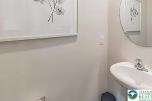 2160 S Poplar St, Allentown, PA 18103 - Photo 8