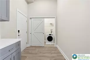 109 S Centre St, Pottsville, PA 17901 - Photo 4