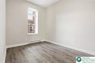 109 S Centre St, Pottsville, PA 17901 - Photo 4