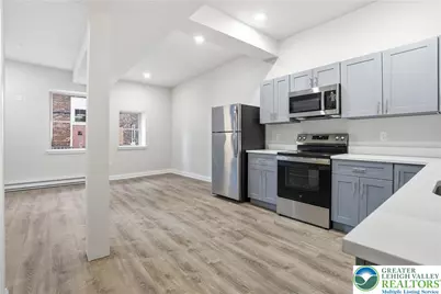 109 S Centre Street #3, Pottsville, PA 17901 - Photo 2