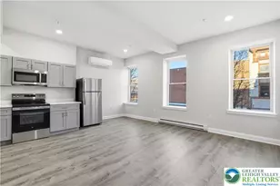 109 S Centre St, Pottsville, PA 17901 - Photo 6