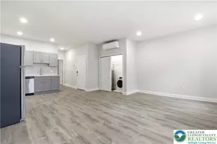 109 S Centre St, Pottsville, PA 17901 - Photo 2