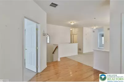 2064 Kingsview Road, Lower Macungie, PA 18062 - Photo 4