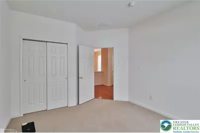 2064 Kingsview Road, Lower Macungie, PA 18062 - Photo 10