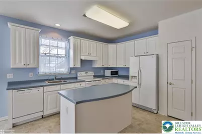 2064 Kingsview Road, Lower Macungie, PA 18062 - Photo 32