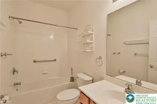 2064 Kingsview Rd, Lower Macungie Twp, PA 18062 - Photo 18