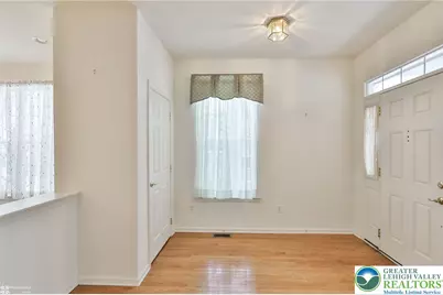 2064 Kingsview Road, Lower Macungie, PA 18062 - Photo 6