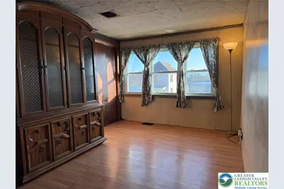 702 W Locker Street, Nazareth Boro, PA 18064 - Photo 6