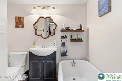 109 W Broadway, Jim Thorpe, PA 18229 - Photo 4