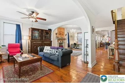 109 W Broadway, Jim Thorpe, PA 18229 - Photo 2