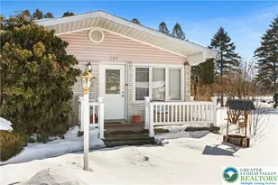 107 Stonecrest Dr, Moosic, PA 18507 - Photo 4