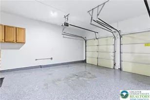 18 Devonshire Dr, Easton, PA 18045 - Photo 32