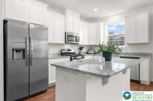 105 Edgewater Ct, Richlandtown, PA 18951 - Photo 2