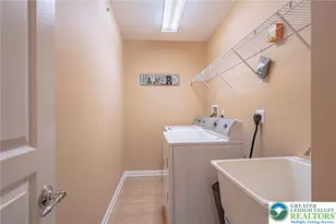 8542 Mayfair Ct, Upper Macungie Township, PA 19031 - Photo 36