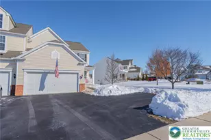 8542 Mayfair Ct, Upper Macungie Township, PA 19031 - Photo 2