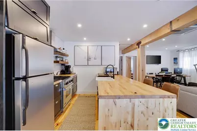 9379 Fairmount Way, Tobyhanna, PA 18466 - Photo 4