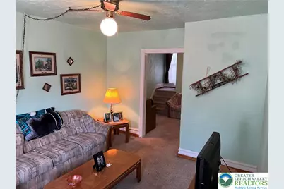 203 N Lehigh Street, Tamaqua, PA 18252 - Photo 2