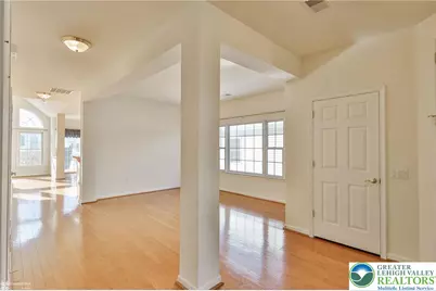 13 Devonshire Drive, Easton, PA 18045 - Photo 12