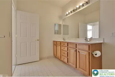 13 Devonshire Drive, Easton, PA 18045 - Photo 54