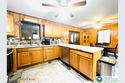 72 Creekview Drive E, Clifton Twp, PA 18424 - Photo 2