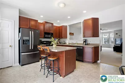 5200 Spring Ridge Drive, Macungie Boro, PA 18062 - Photo 10